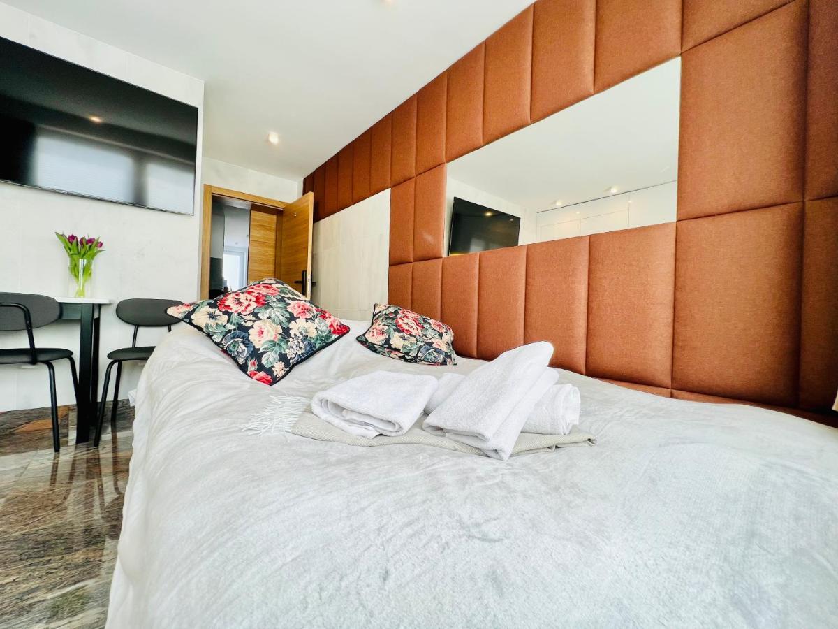 North Nest Luxury Suites Гданськ Екстер'єр фото