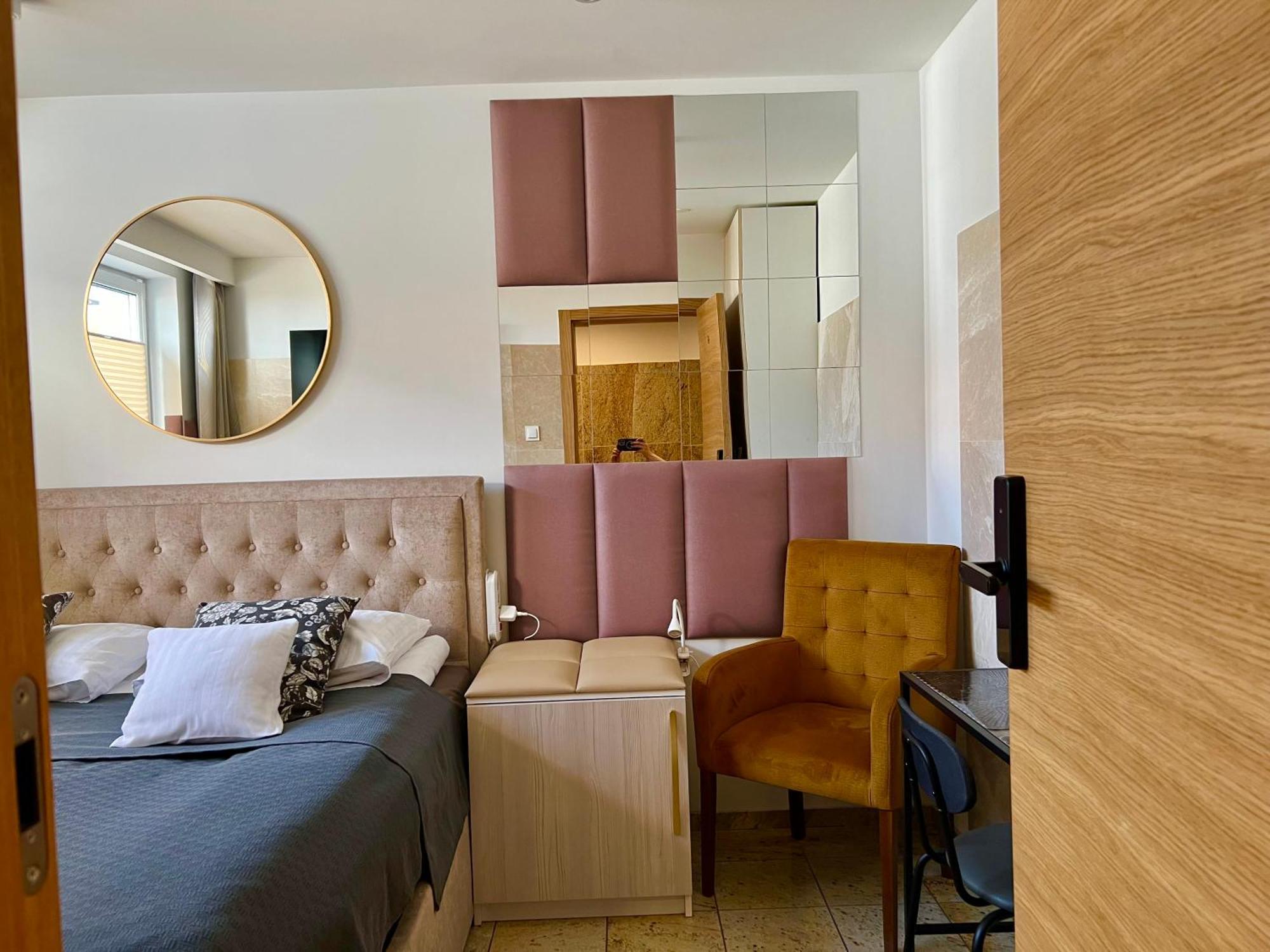 North Nest Luxury Suites Гданськ Номер фото
